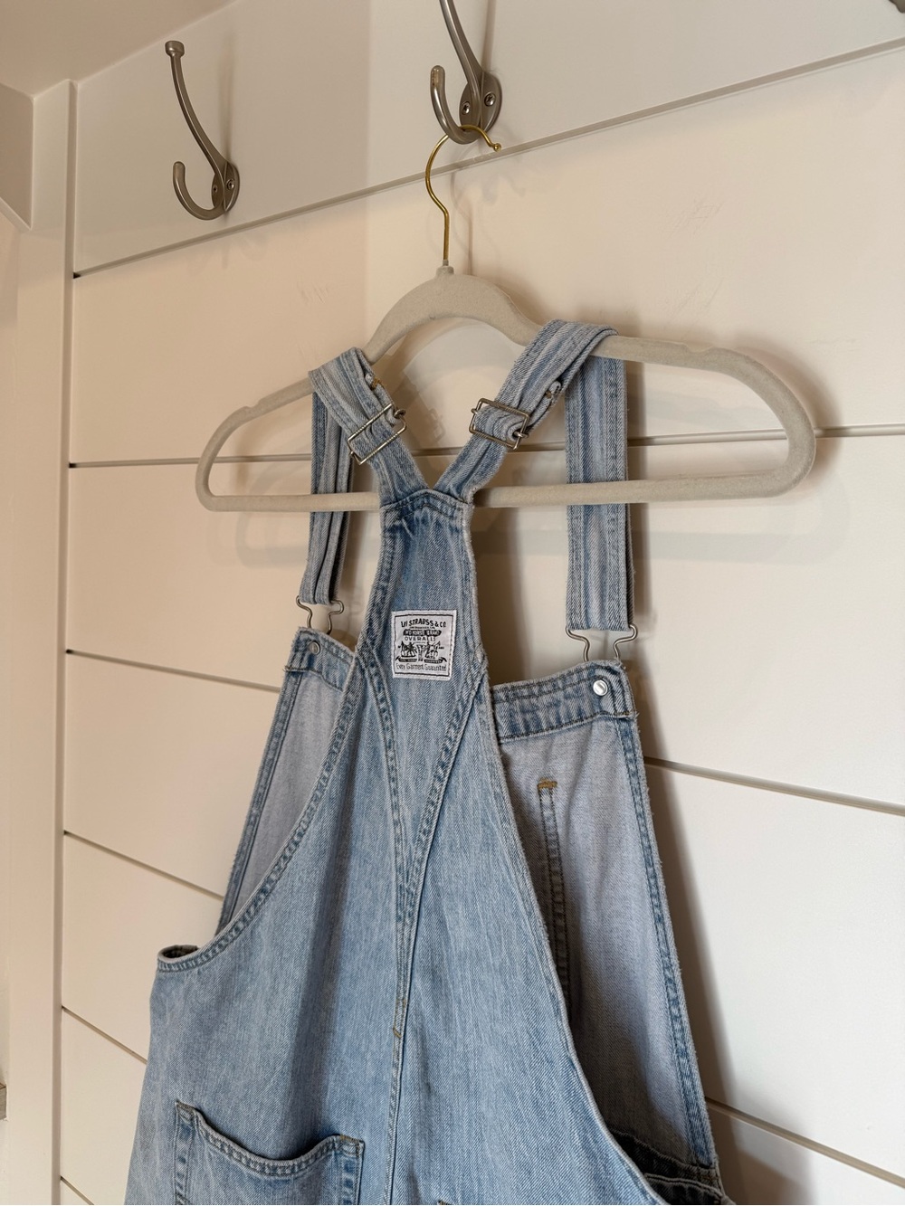Levi's Denim Utility Shortalls | Size Large - Picture 8 of 10